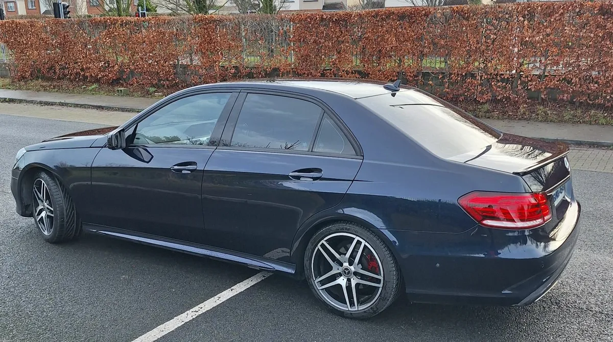 Mercedes-Benz E-Class 2016 - Image 4