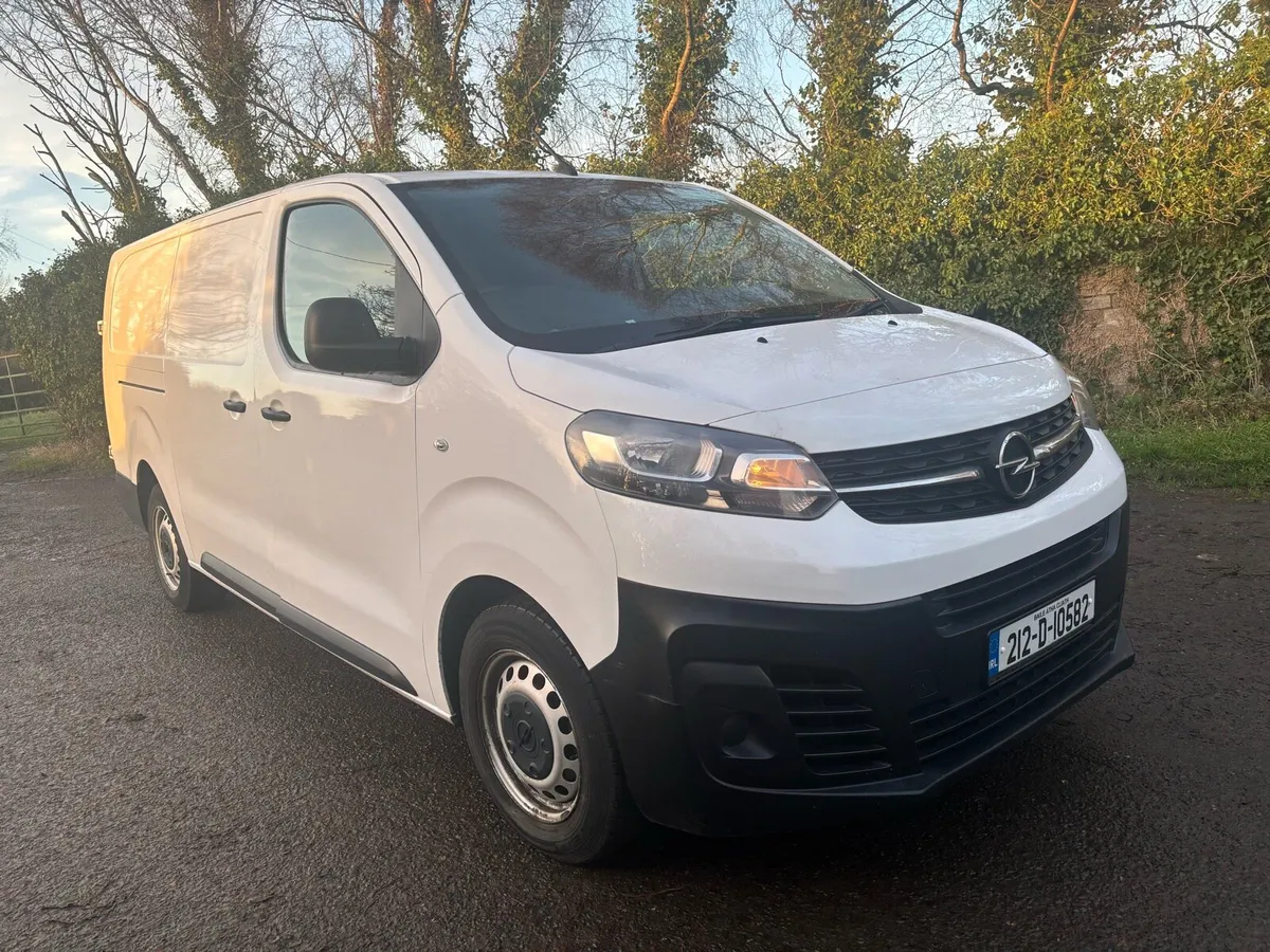 Opel Vivaro only 35k miles €12750 no vat - Image 1
