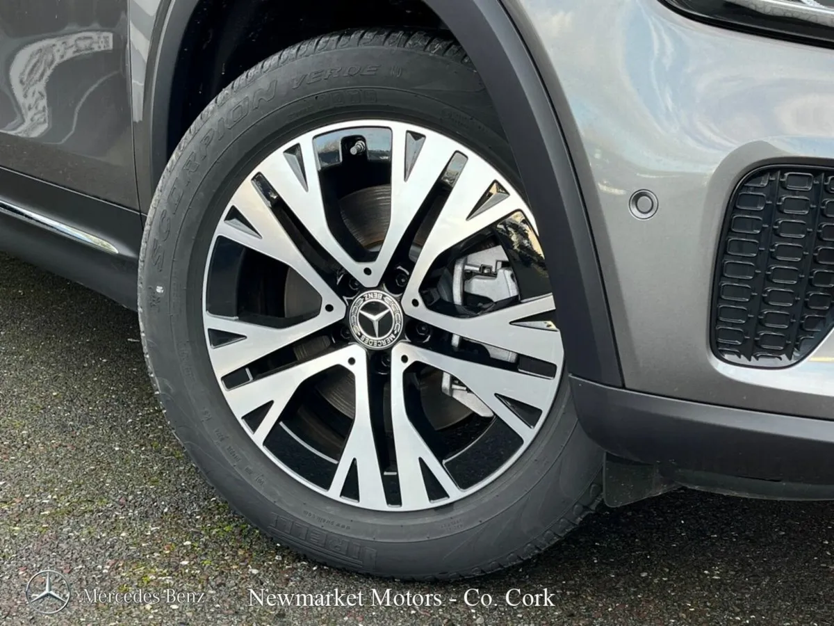 Mercedes-Benz GLB ( BRAND NEW ) GLB200d PANORAMIC - Image 2