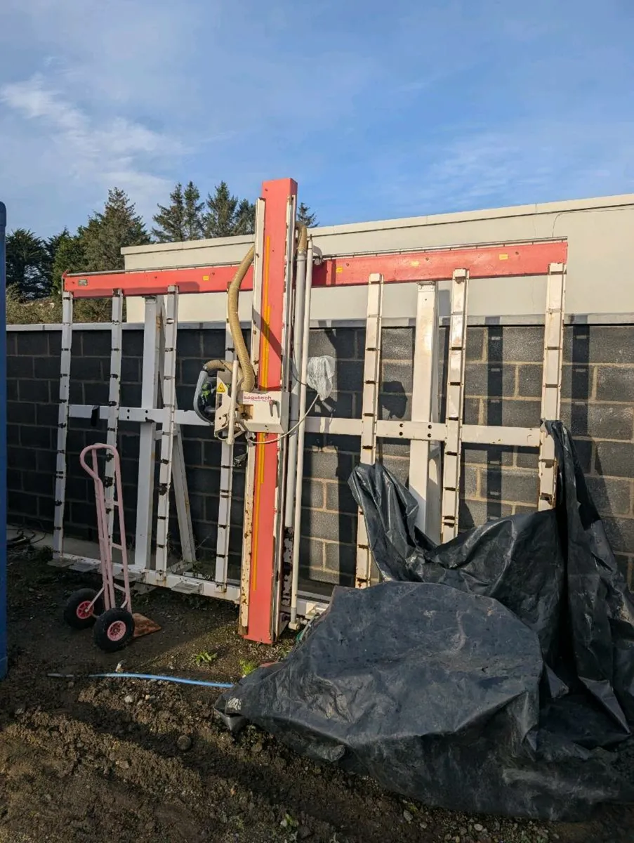 Vertical saw - Image 1