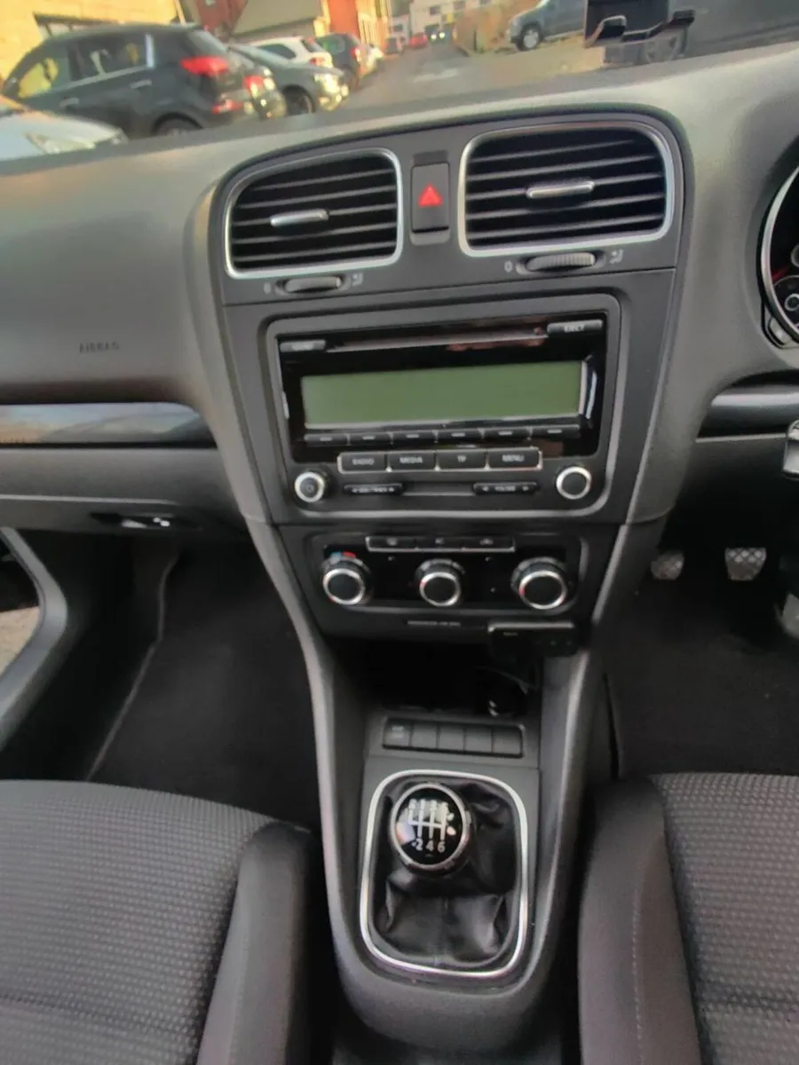 Volkswagen Golf 2009 - Image 3