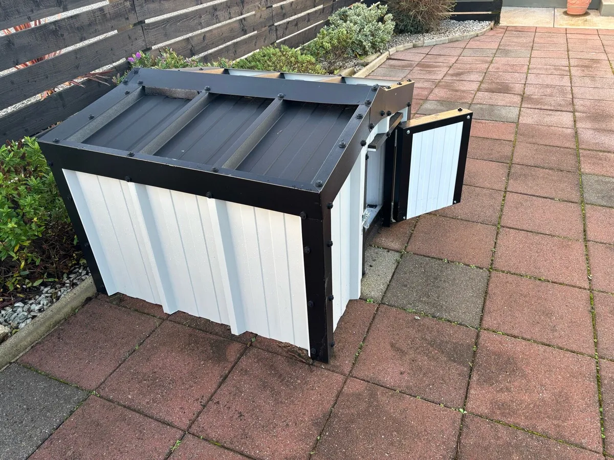 Unused Dog Kennel - Image 1