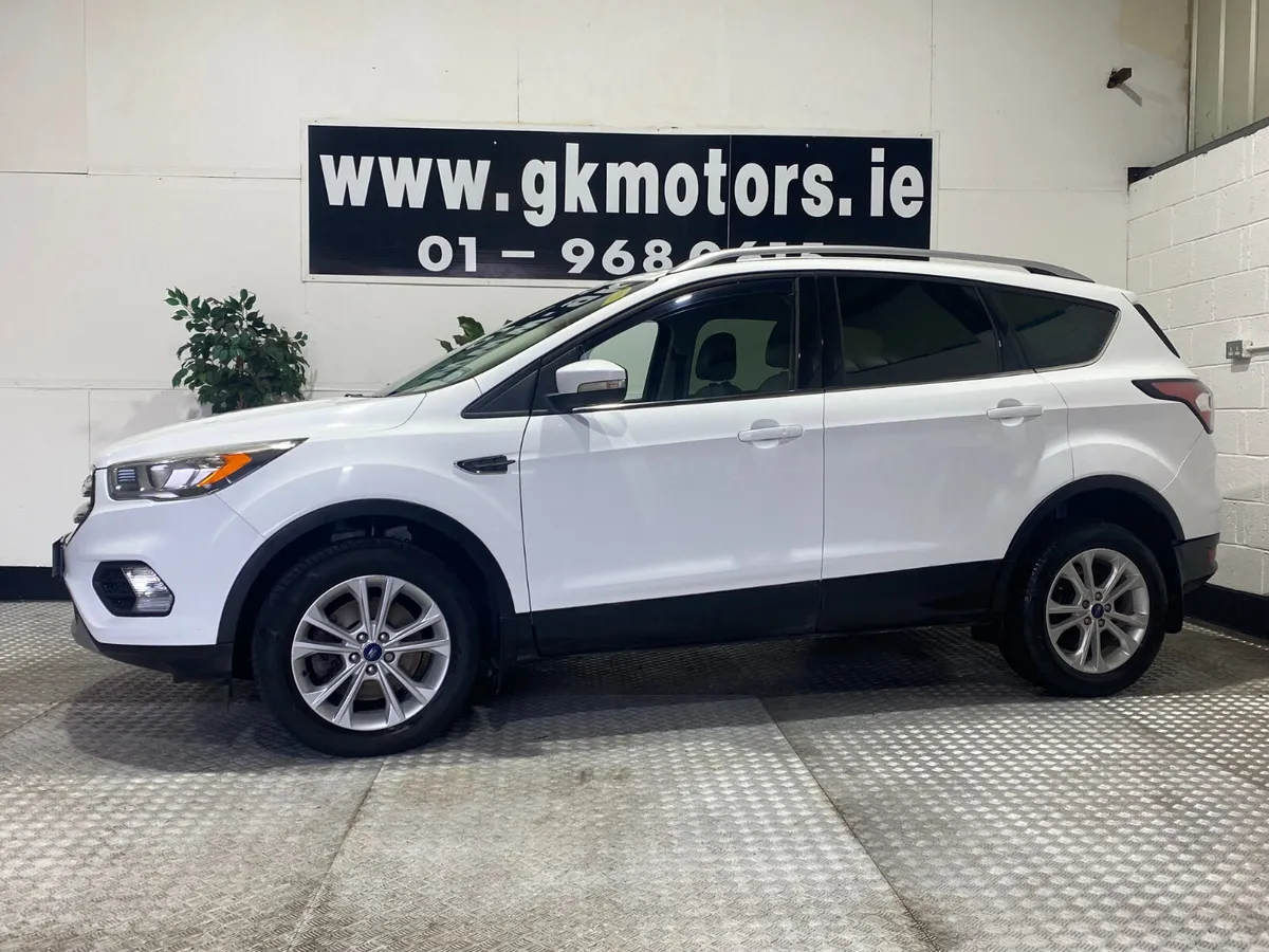 Ford Kuga 2017////LOW MILEAGE//HIGH SPEC - Image 3