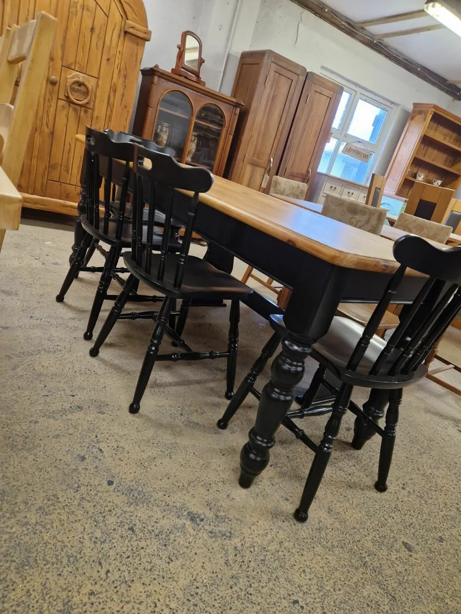 Vintage farmhouse table, 4 chairs, bench - Image 4