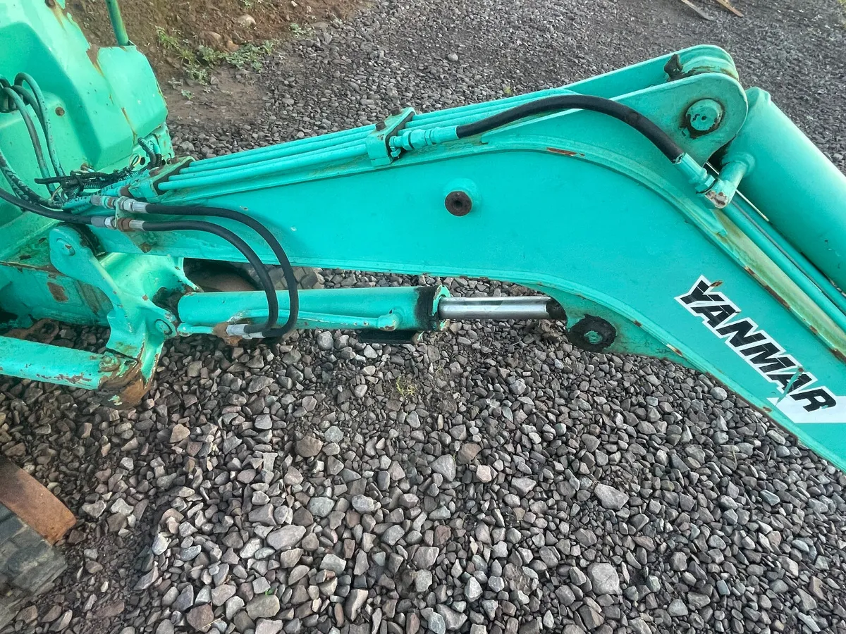 Yanmar 1.5 ton mini digger - Image 4