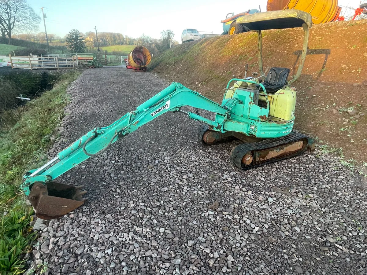 Yanmar 1.5 ton mini digger - Image 1