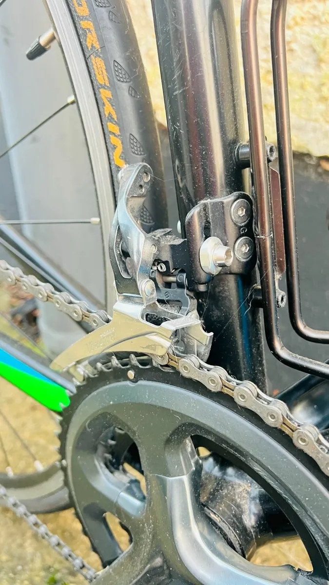 Giant Contend SL Road Bike for sale - Image 2