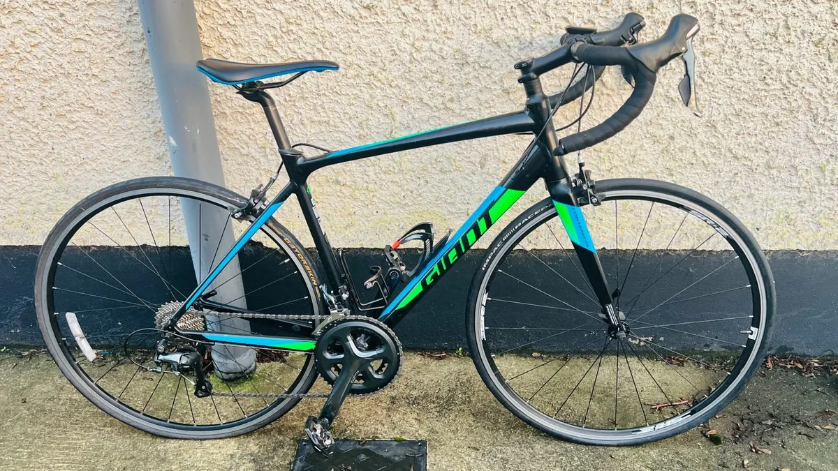 Giant Contend SL Road Bike for sale - Image 1
