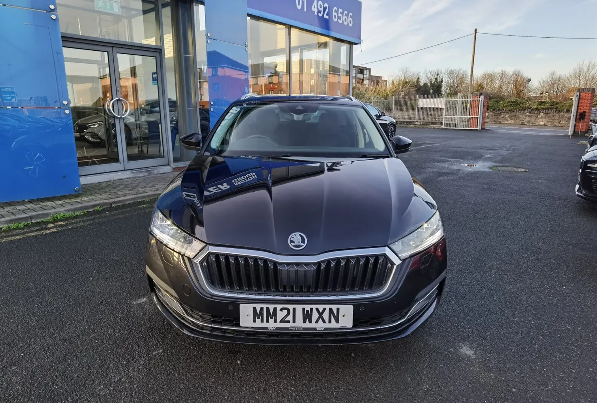 SKODA OCTAVIA 1.4TSI IV SE AUTOMATIC PHEV - Image 2