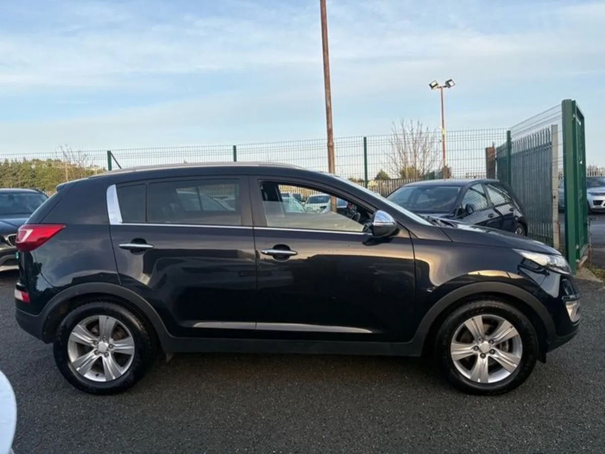 2012 Kia Sportage 1.7L Diesel High Spec Low Miles - Image 2