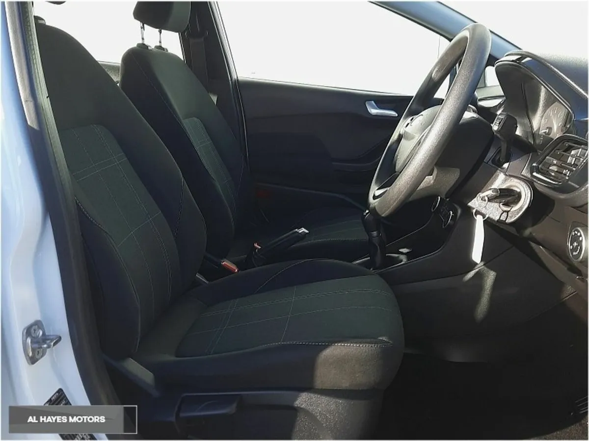 Ford Fiesta **VERY CLEAN CAR**PARKING SENSORS**1.1 - Image 4