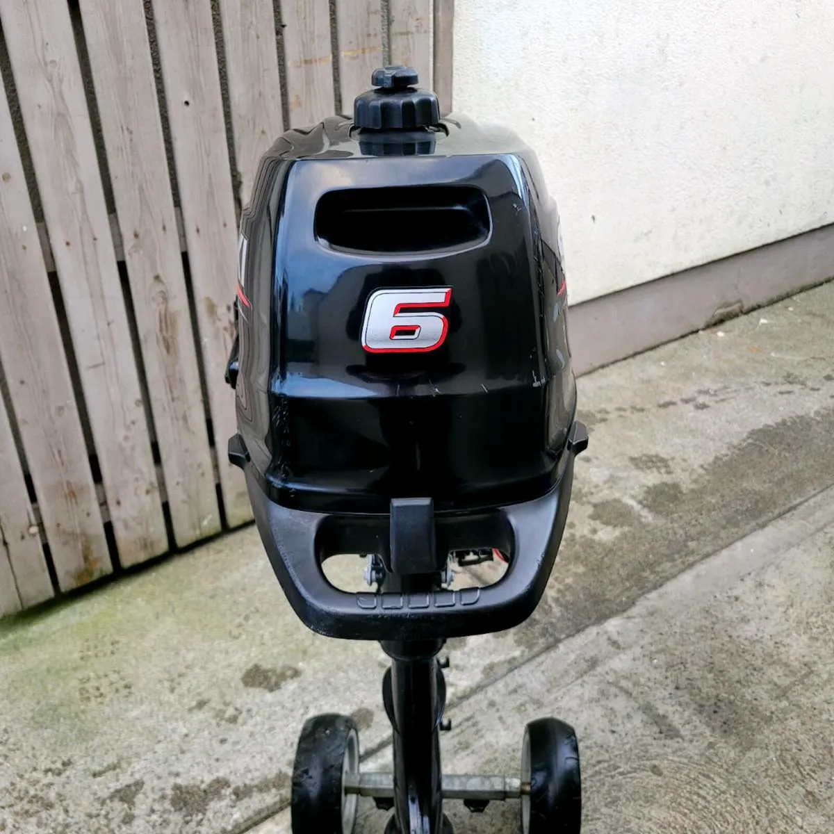 2017 suzuki 6hp 4stroke Longshaft As new - Image 4