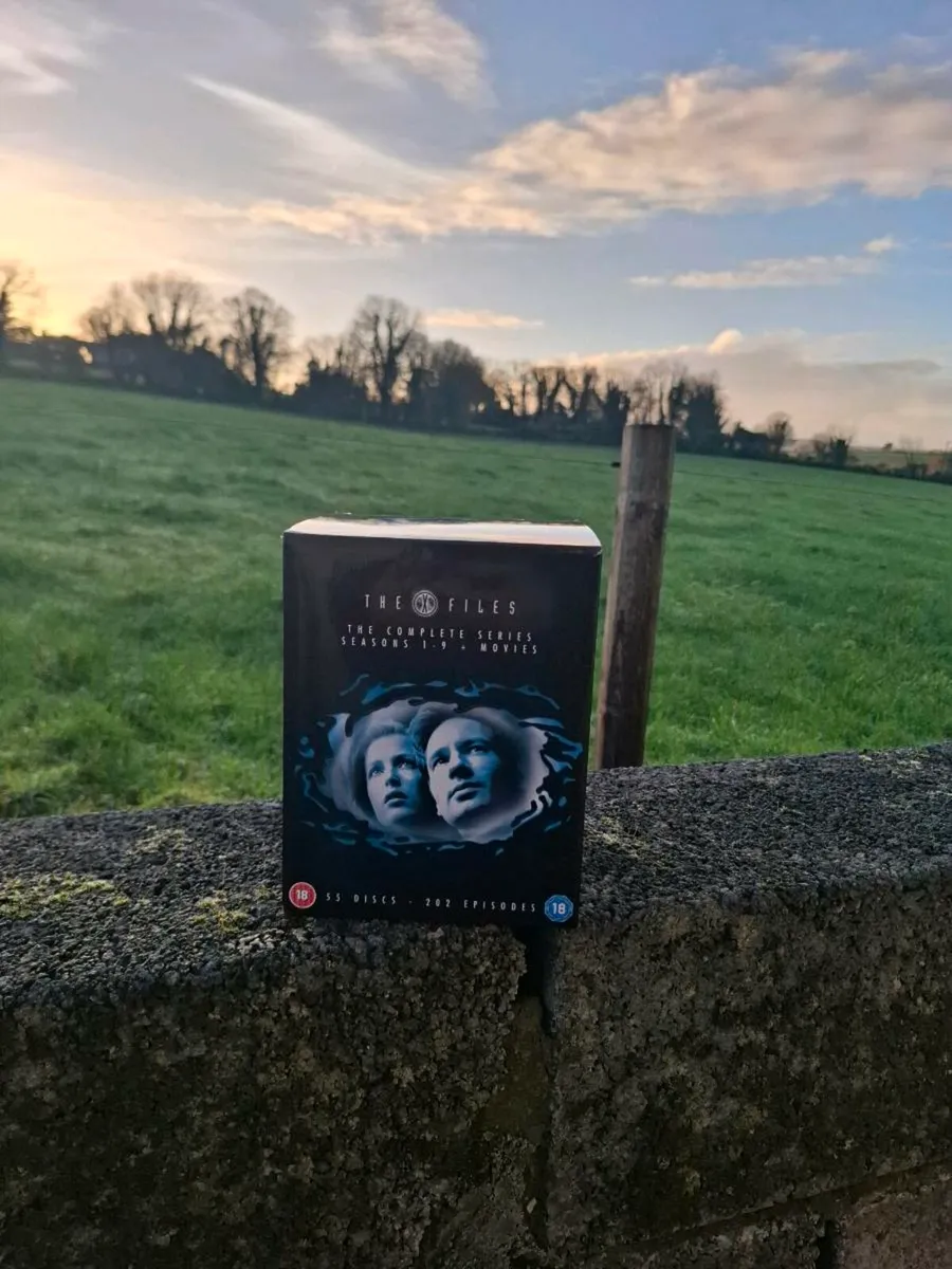 Dvd set X files 55 discs - Image 1