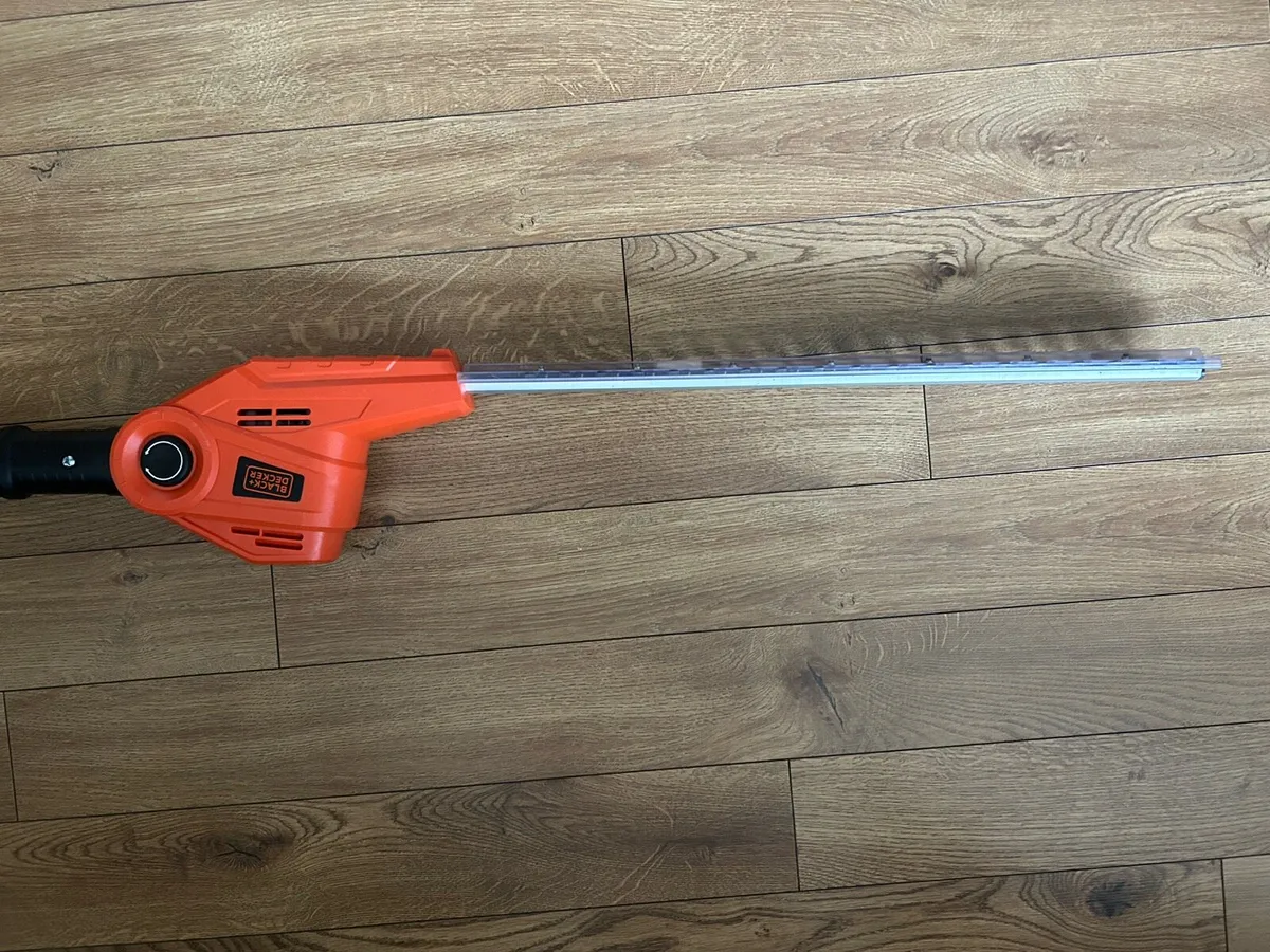 Telescopic hedge trimmers - Image 1