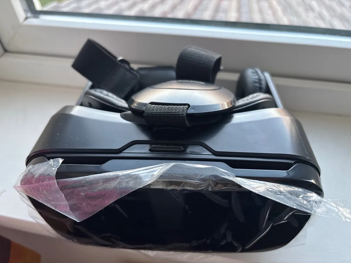 V R Glasses - Image 2