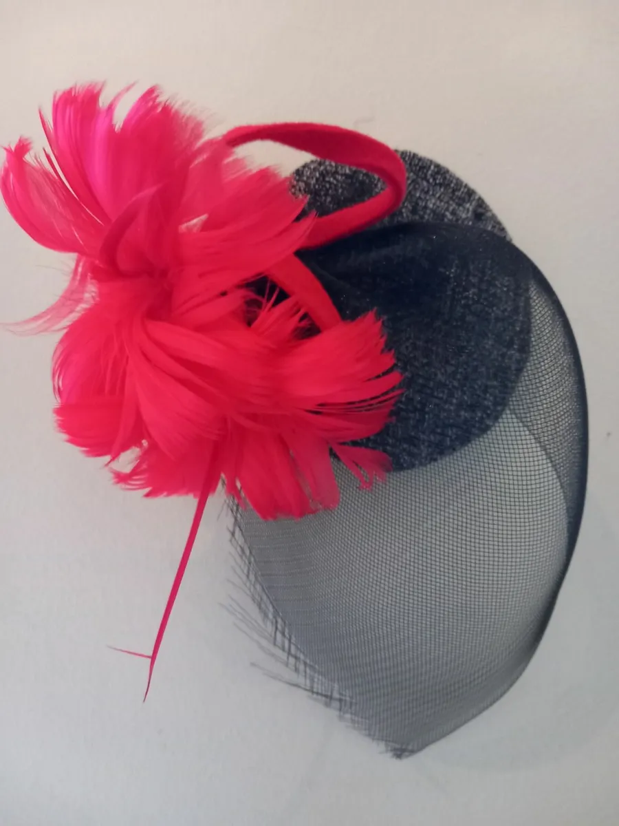 Head pieces - Image 1