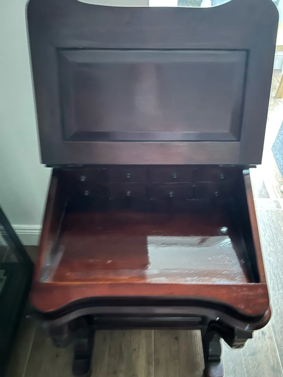 Lady’s writing desk - Image 2