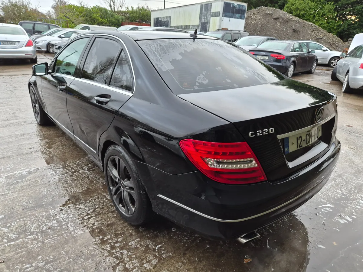 12 MERCEDES C220 AVANTGARDE - Image 4