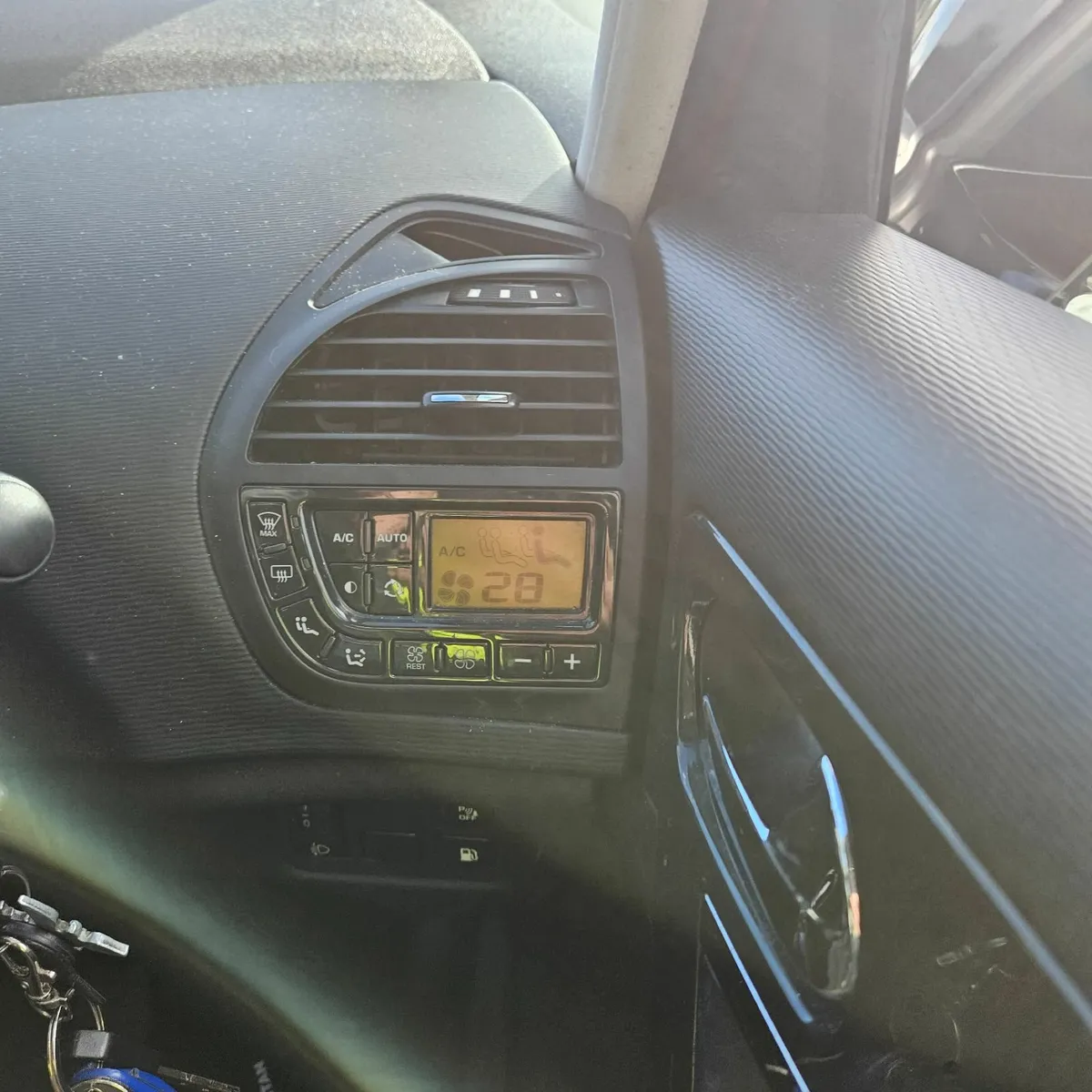 Citroen C4 Picasso 2013 - Image 4