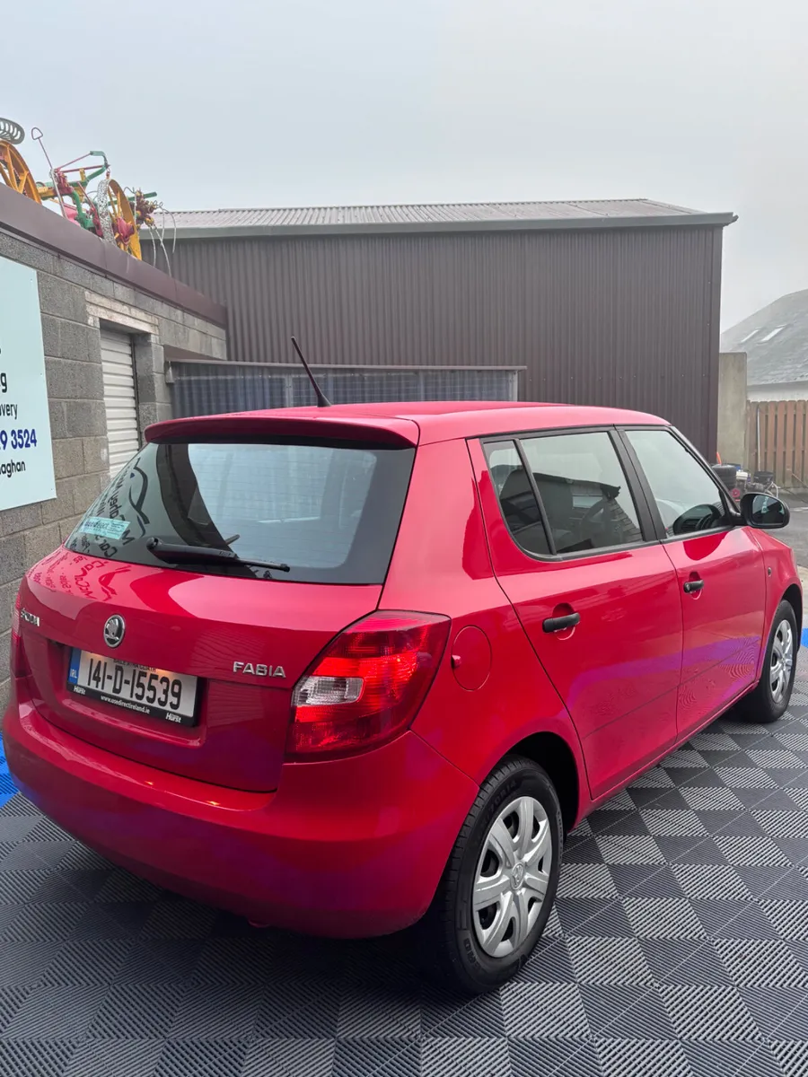 Skoda Fabia 2014 - Image 2