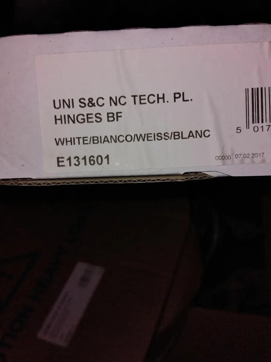 New white standard toilet - Image 2