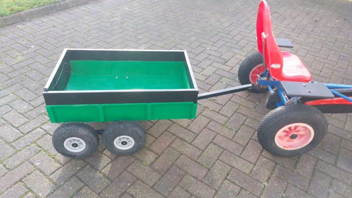 Berg Trailer - Image 1