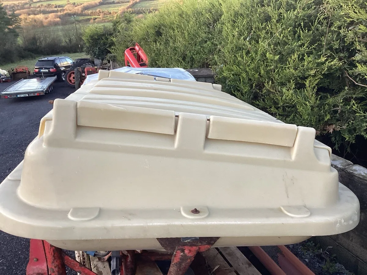 FERTILISER SPREADERS SEE PICTURES - Image 3