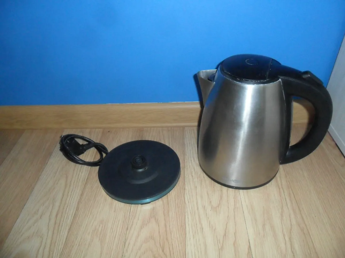 Electric kettle Standart F-716 - Image 1