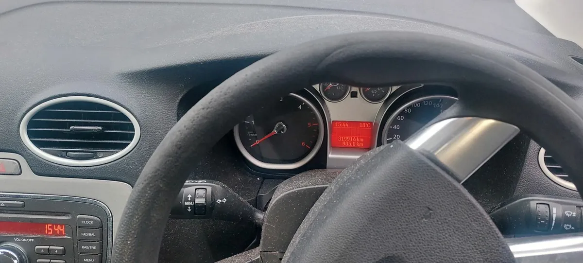 Ford Focus 2010 - Image 3