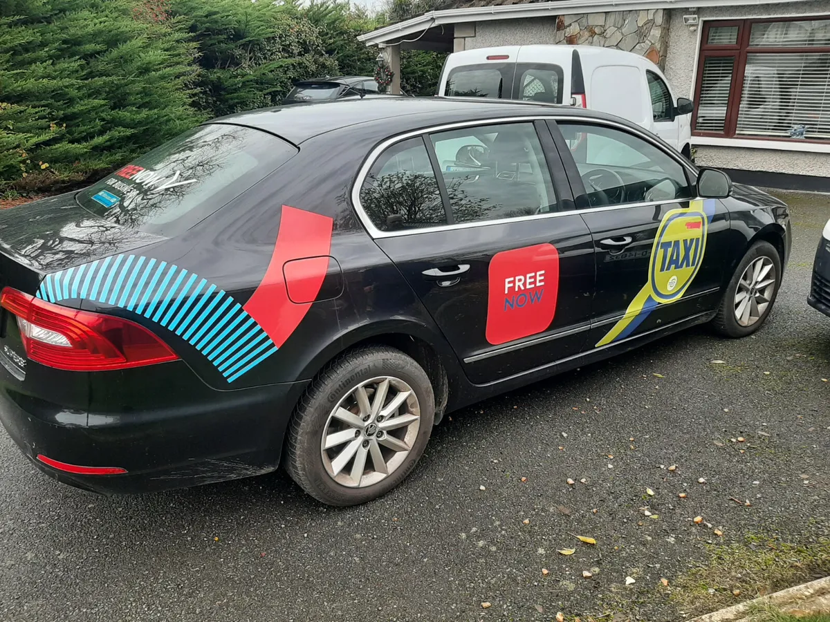 SKODA SUPERB AUTOMATIC 2.0 TDI 2014 - Image 4