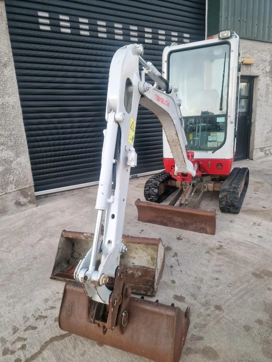 Takeuchi TB216 - Image 3
