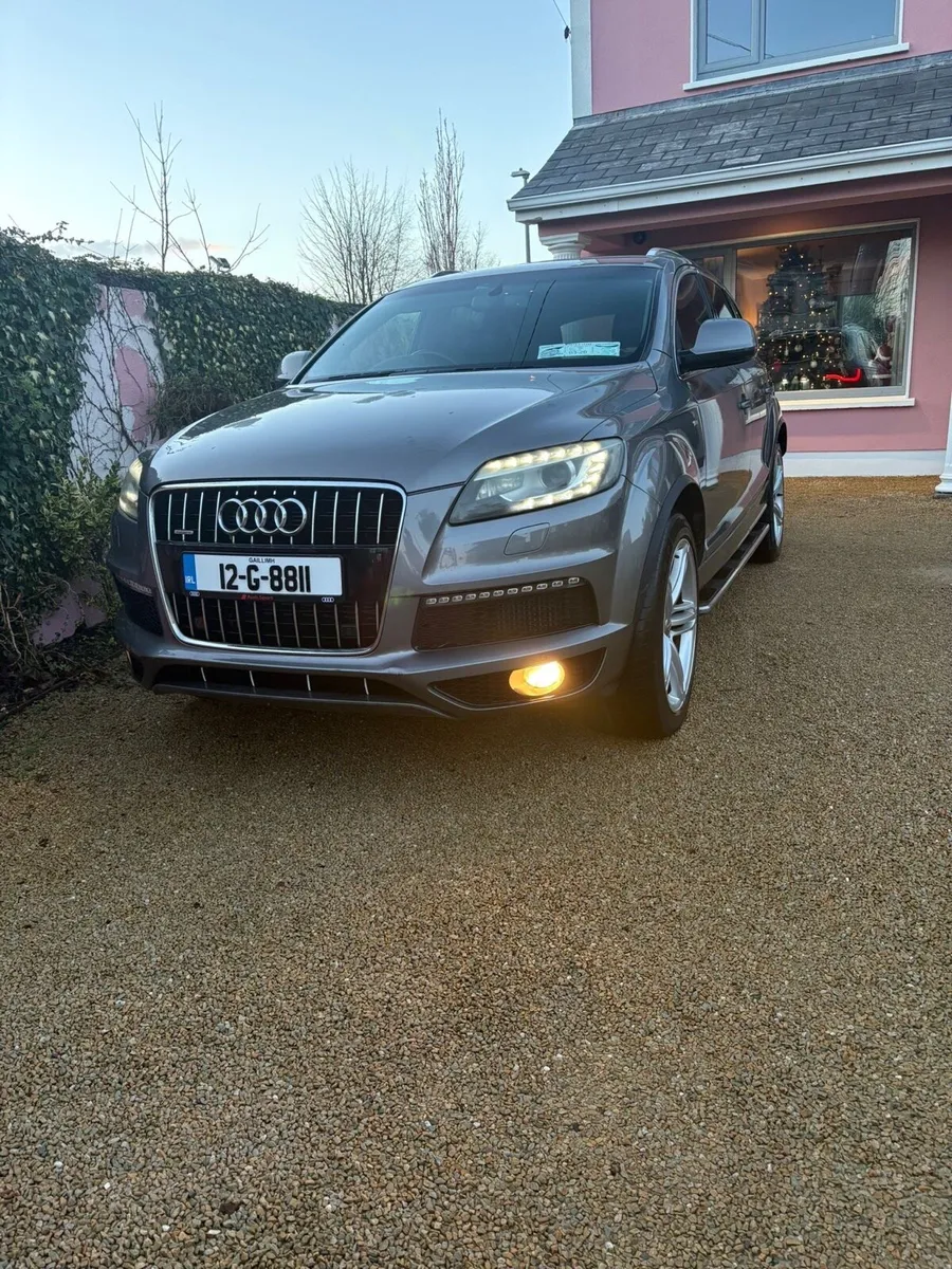 Audi Q7 sline crew cab 5 seater - Image 1
