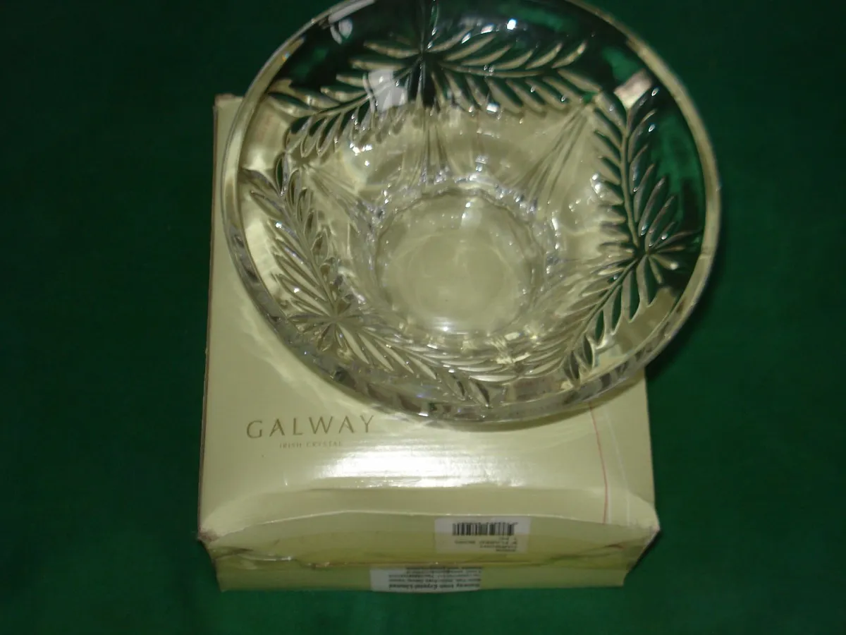 GALWAY CRYSTAL 9 INCH FLARE BOWL. - Image 1