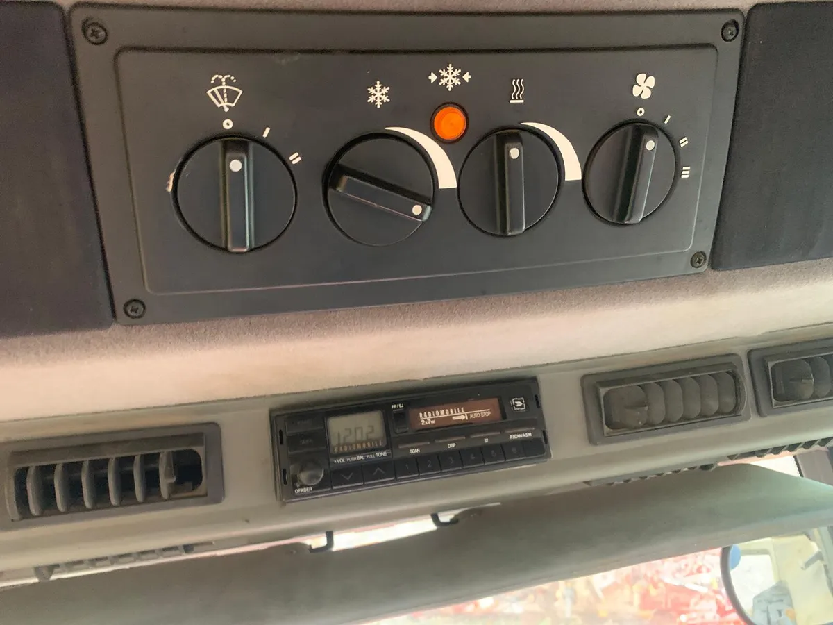 CASE MAXXUM 5130 "PLUS" POWERSHIFT, 4400 HOURS - Image 3