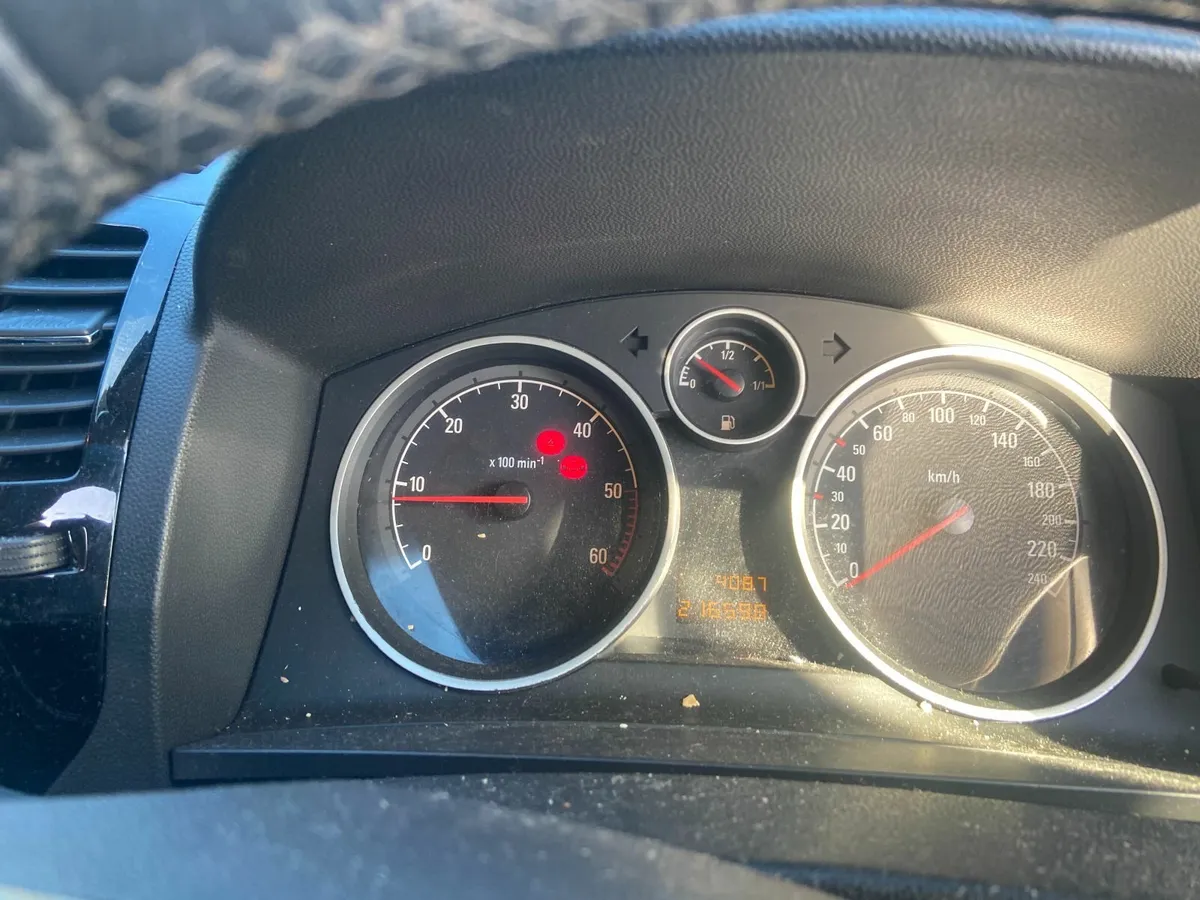 Opel Zafira 2013 - Image 3