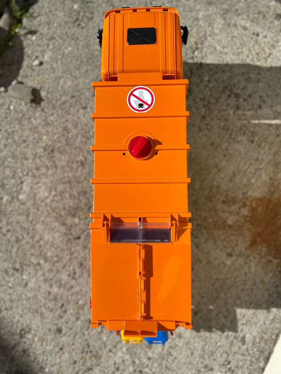 Bruder MAN TGS Garbage Truck 1:16 Scale - Image 4