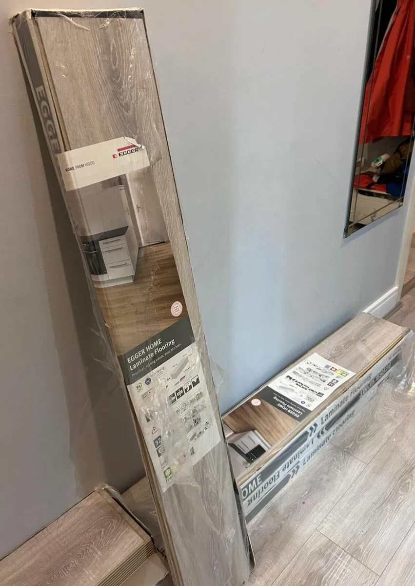 LAMINATE FLOORING - Image 1