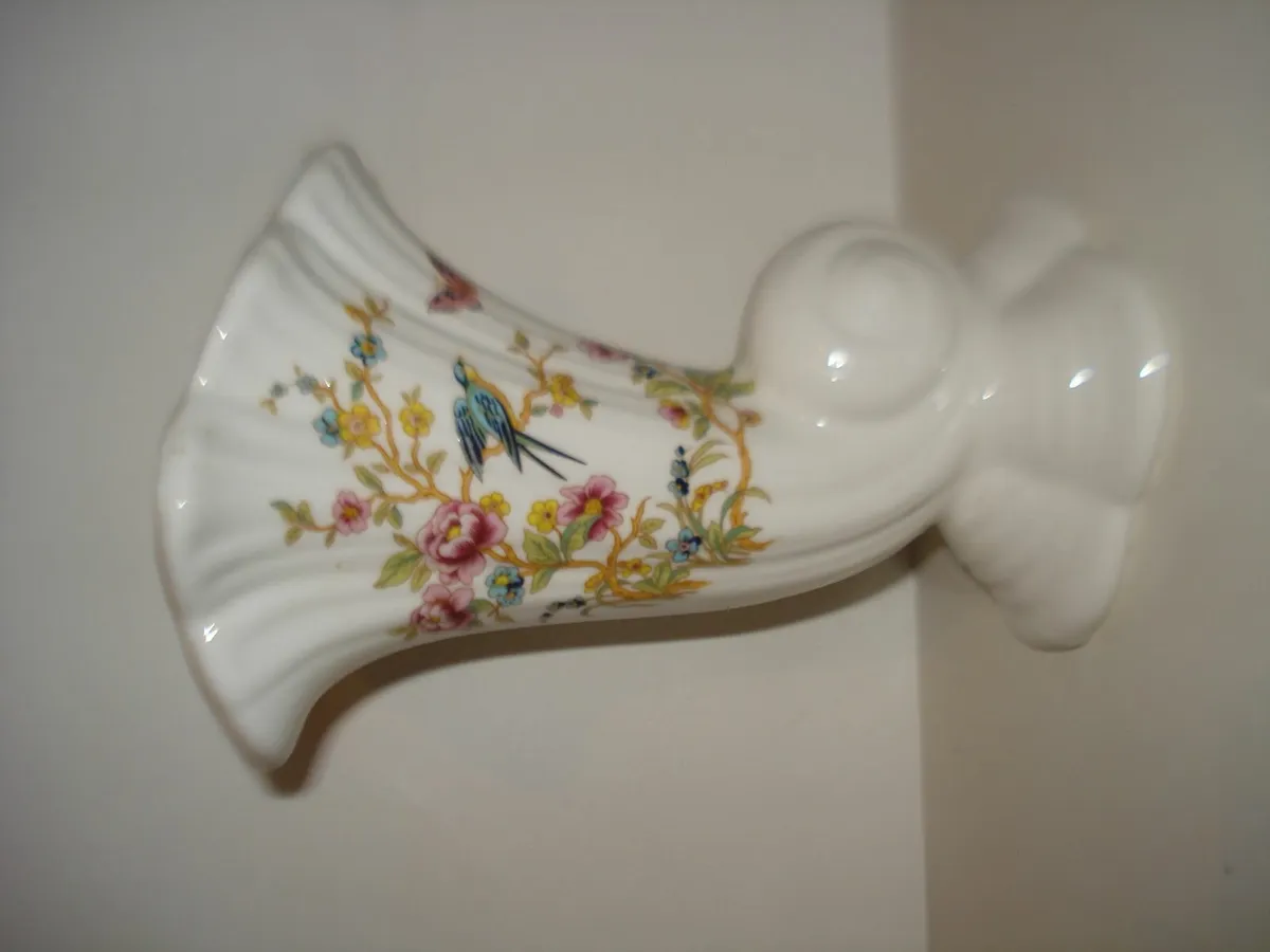 BALLYPOREEN CORNUCOPIA VASES. 4. - Image 4