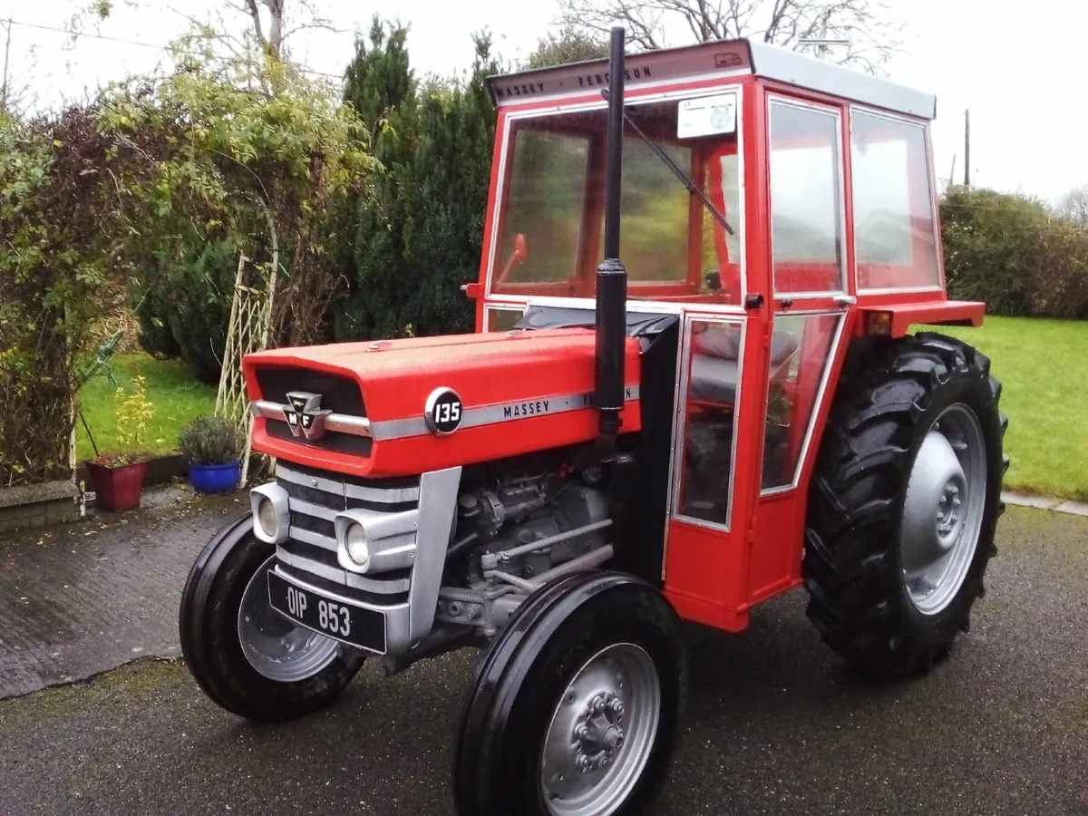 Massey Ferguson  135 tractor - Image 3