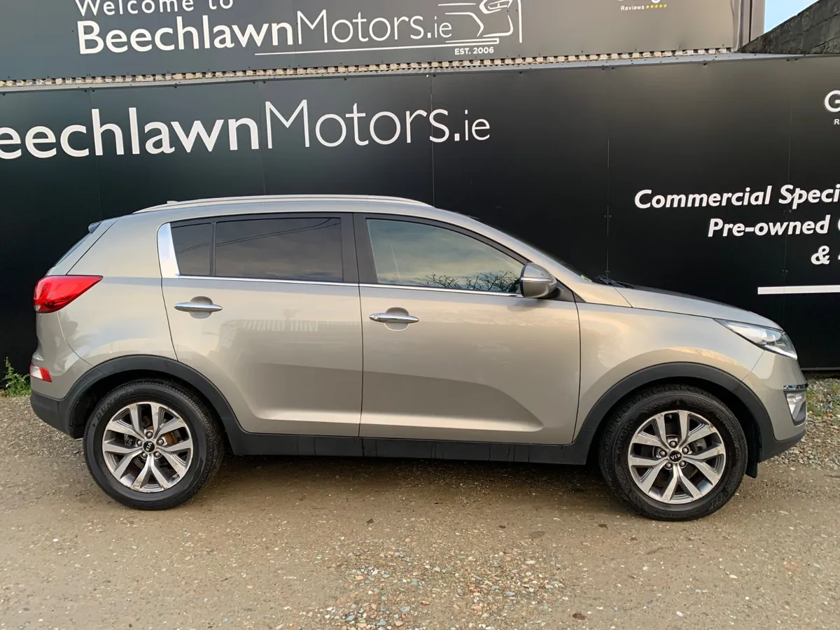 KIA SPORTAGE 1.7 CRDI PLATINUM COMMERCIAL - Image 2