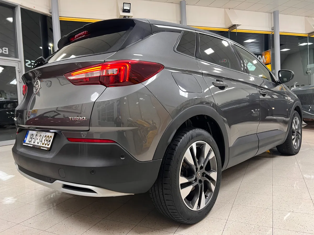 SRI 130PS 4DR **Finance Arranged/Very Low KMs/High - Image 2