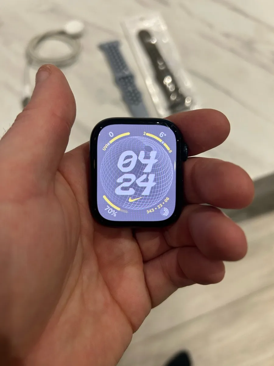 Apple Watch Series 7 - Image 2