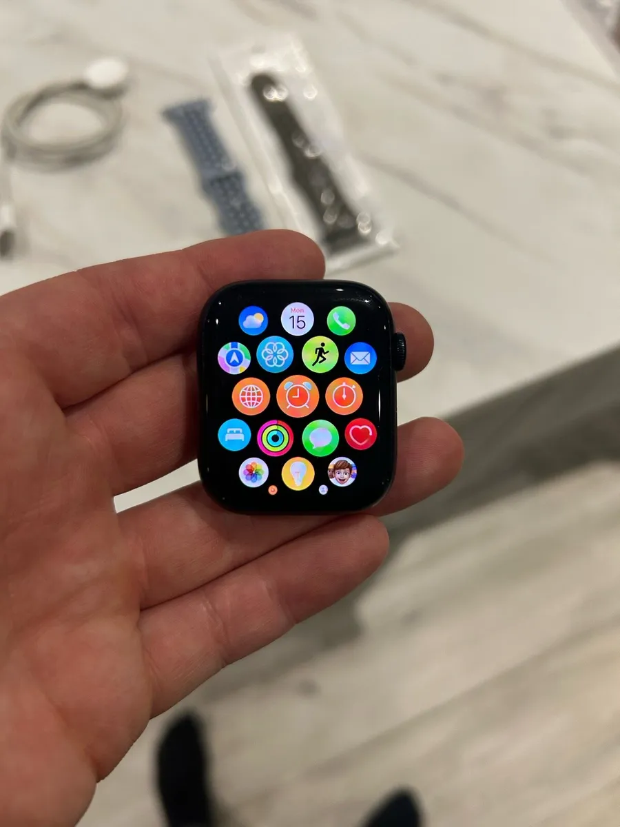 Apple Watch Series 7 - Image 3