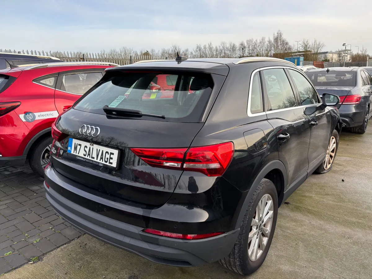 22 Q3 TFSI Hybrid Auto 17km  Starting - Image 3