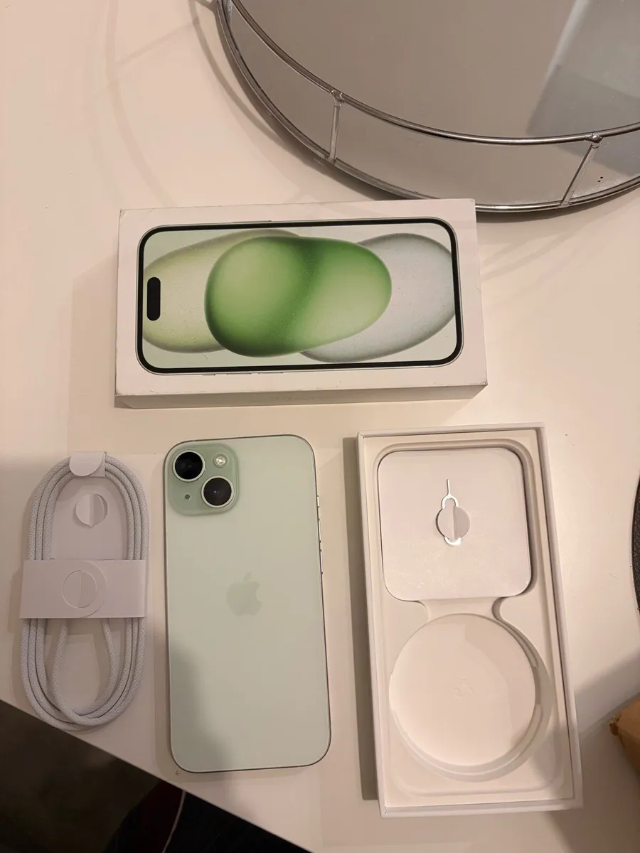 iPhone 15 128GB GREEN - Image 1