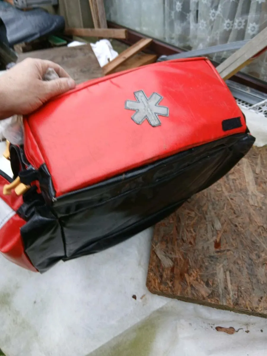Emergency service bag - Image 1