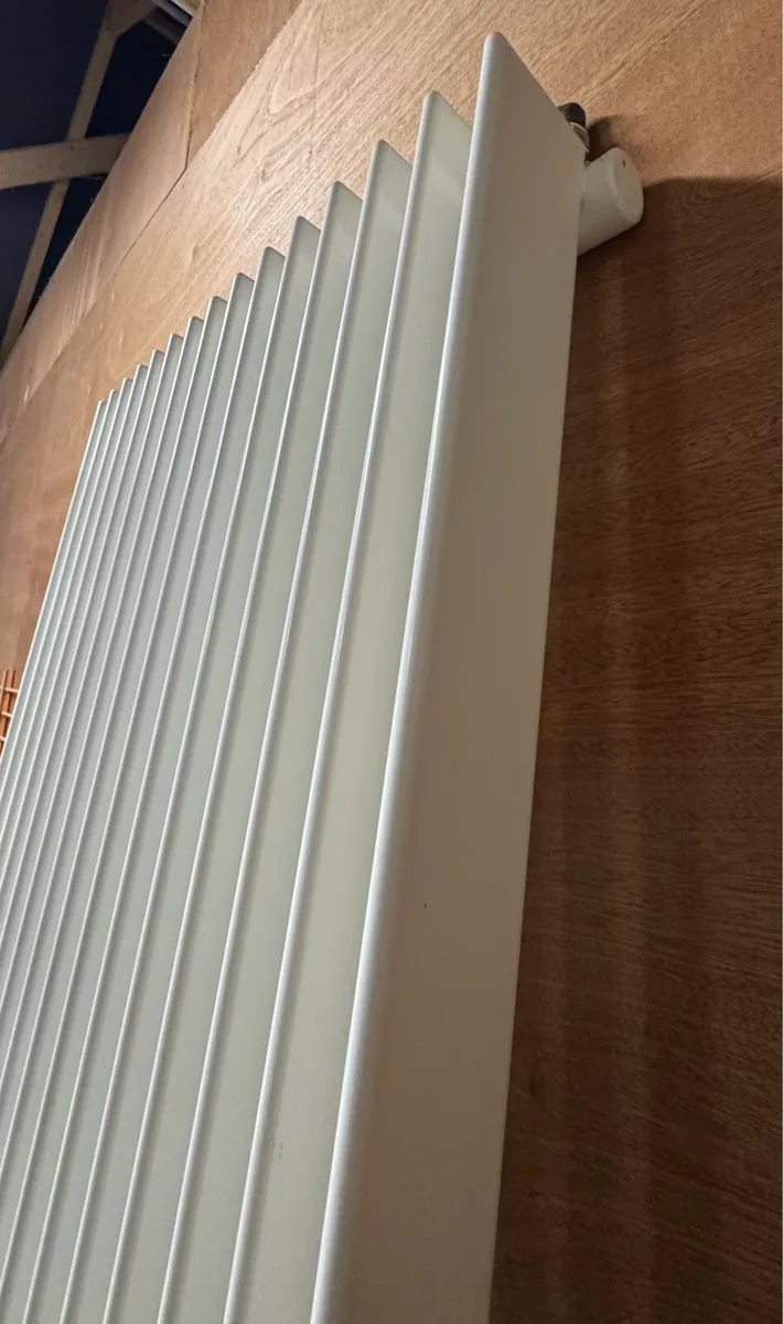 White Tall Radiator 2000mm x 580mm - Image 2