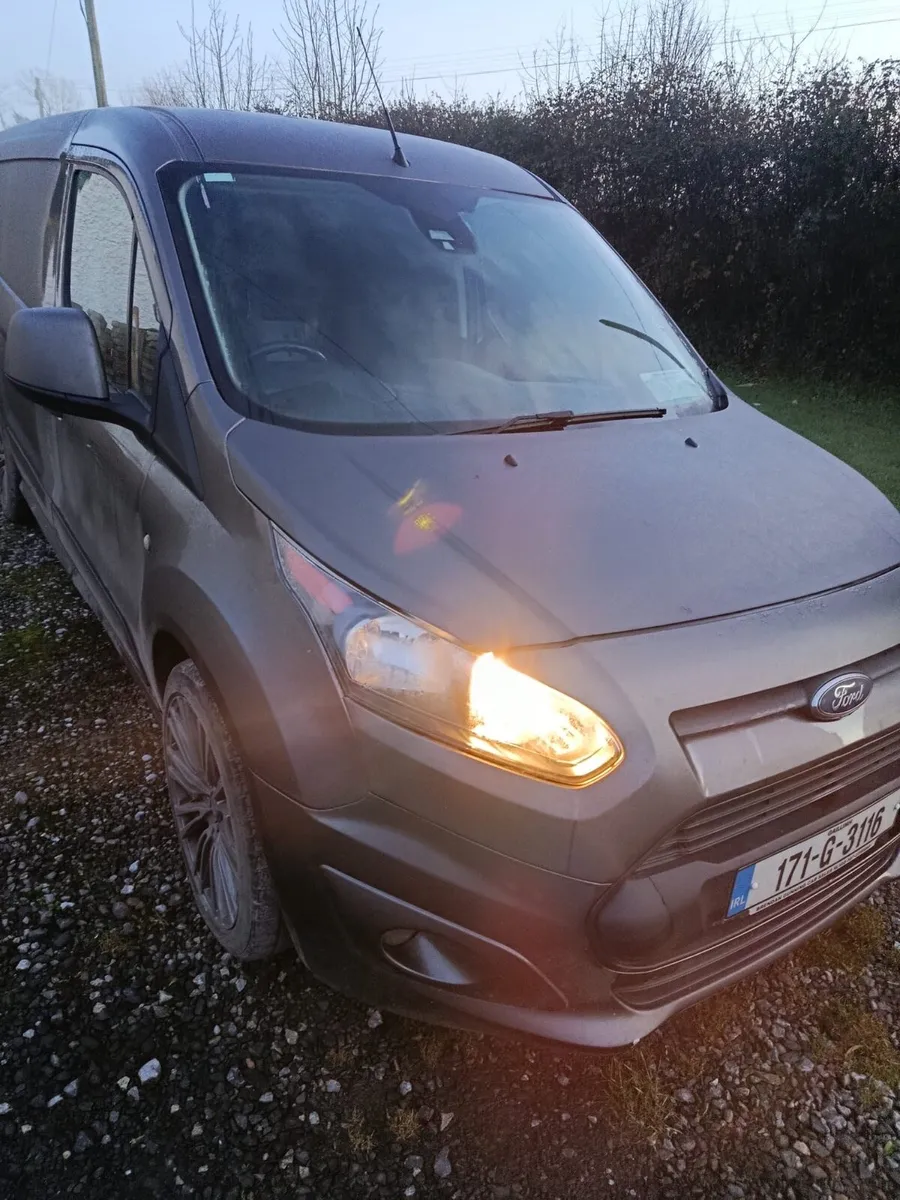 Ford Transit Connect LWB - Image 2