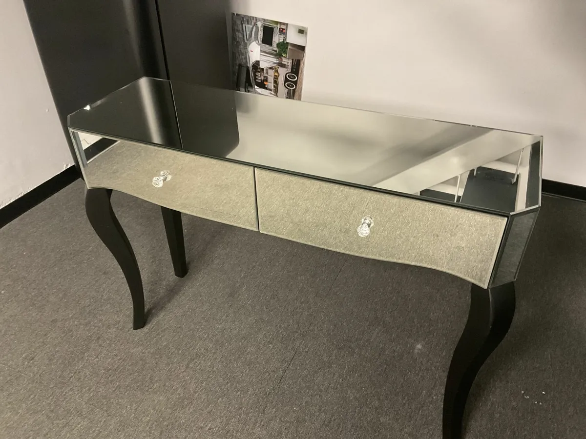 Online Auction Of A Mirrored Side Unit & More! - Image 1