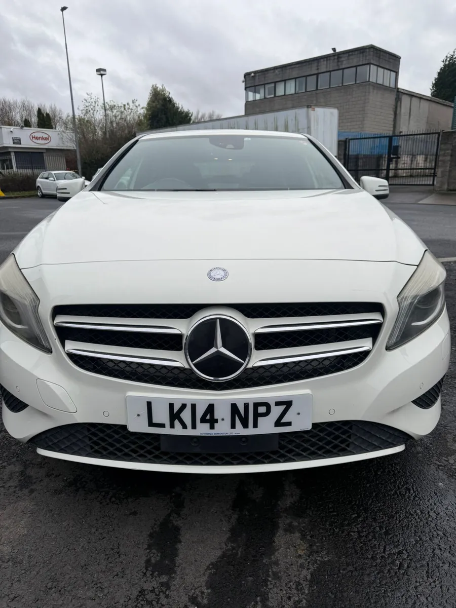 MERCEDES- BENZ A180 2014 - Image 1